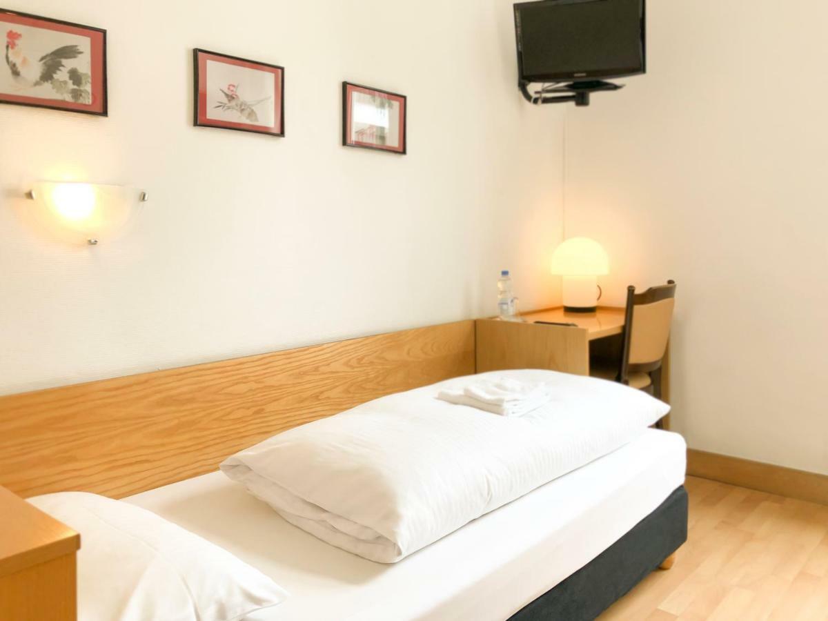 דיסלדורף Hotel Moon מראה חיצוני תמונה