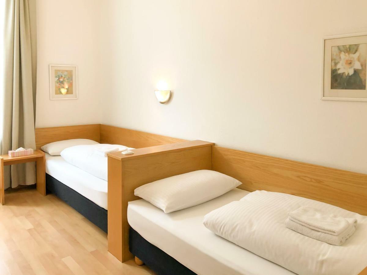 דיסלדורף Hotel Moon מראה חיצוני תמונה