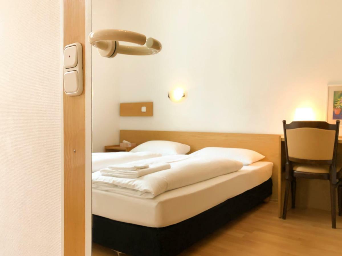 דיסלדורף Hotel Moon מראה חיצוני תמונה